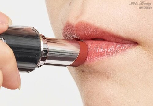 肌の色に合わせて色味を選ぶ 口紅おすすめ イメージ