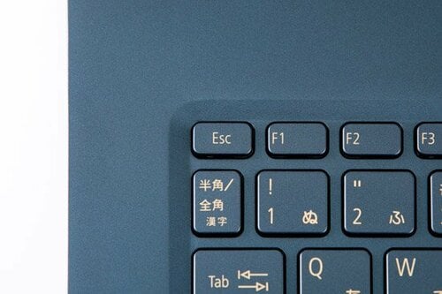 フォトジェニックなディスプレイで軽さと性能を両立したモバイルPC イメージ3