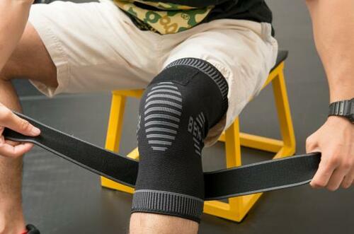 ［ポイント①］優れた伸縮性＆フィット感 イメージ