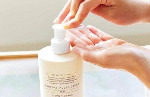 ③使用感：塗りやすく、ベタつきにくいかどうか ベビークリームおすすめ イメージ