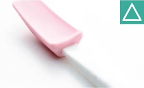 絶妙なしなりで底まですくえるかわいいピンクのシリコンヘラ イメージ4