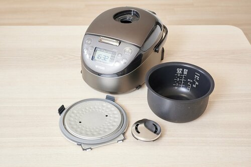 お手入れのしやすさ：洗うパーツの数は新フラッグシップの方が少ない イメージ2
