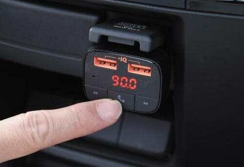 3：トランスミッター・急速充電・ ハンズフリー通話のオールイン イメージ