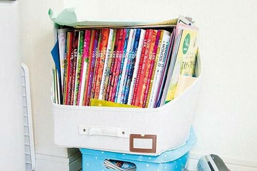 リビングの雑誌がドッサリ！スッキリ収納するには… イメージ