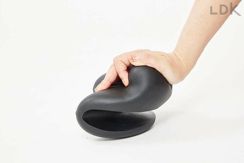 クッションが力を分散 ネックストレッチピローおすすめ イメージ