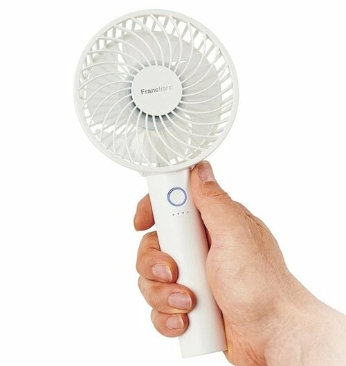 心地よい風と静けさをいつでも 外出用の暑さ対策グッズおすすめ イメージ
