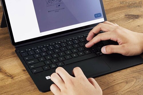 タイプしやすいキーボード&スタンドは角度調整OK! Androidタブレットおすすめ イメージ