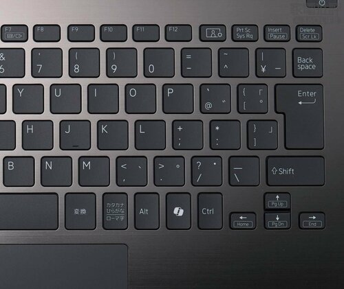 【使い勝手】キー自体は小さめだけど間隔は広めで打ちやすい 小型ノートPCおすすめ イメージ