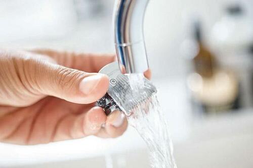 ヒゲを刈りながらお掃除長さの調節や刃のお手入れも簡単！ イメージ6