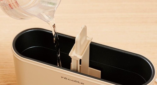 2：水をラインまで入れてメニューを選択 レコルト「エッグ&ボイルクッカー」のレビューおすすめ イメージ