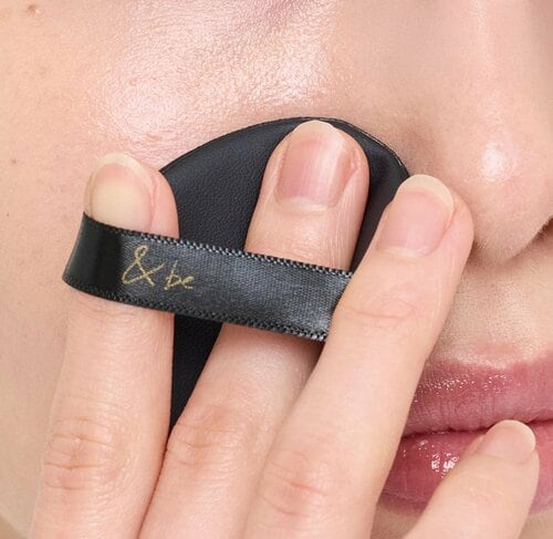 使用感:弾力パフで狙ったところに塗布できる クッションファンデおすすめ イメージ