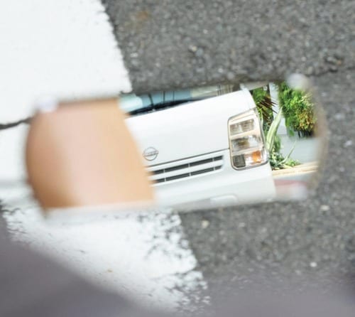 走行時の視界：車が近づくまで見えづらい 自転車用ミラーおすすめ イメージ
