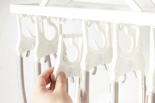 C評価: 干すときに服が重なる！ カインズのスライドハンガー イメージ2