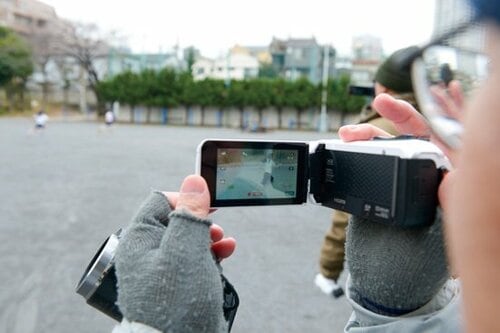 迫ってくる被写体が録れない！ビデオカメラを買う意味はココでした。 イメージ