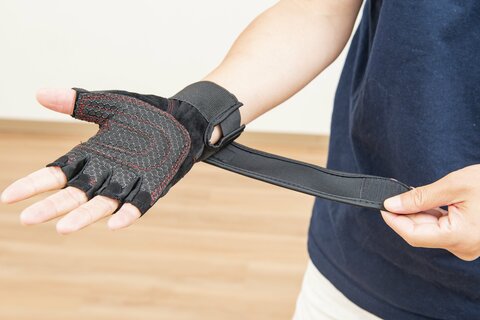 新品 通販スポーツ - ラディカルフィットネス リストバンド＊グローブ