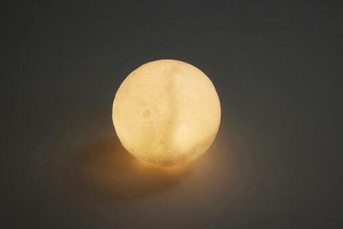 タッチセンサー式で2パターンの色が楽しめる イメージ3