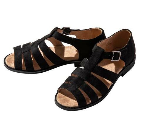 履くだけでグッと大人見えする「グルカ サンダル+X」 イメージ