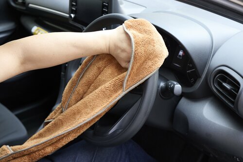巨大サイズと三角ポケットでとても拭きやすい! 車用マイクロファイバークロスおすすめ イメージ6