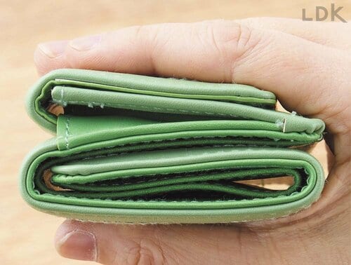 厚みが気になる ミニ財布おすすめ イメージ