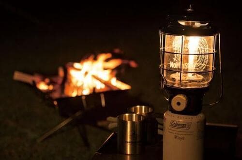 お泊りキャンプに絶対不可欠！暗闇を明るく照らすランタン イメージ2
