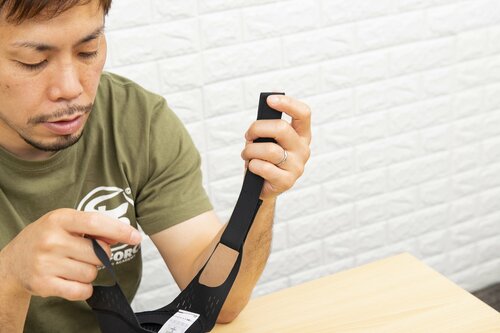 adidas「フェイスカバー」