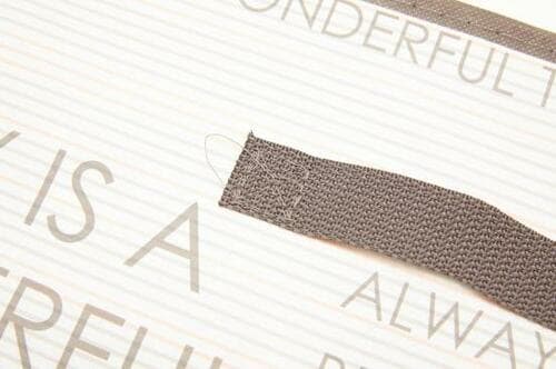 シックな色なのに柄が激しい！細部も雑なところあり イメージ2