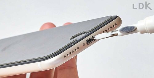 3種のヘッドが1本に!スマホやイヤホンのお掃除に スリーコインズの日用品おすすめ イメージ3