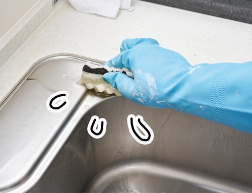 汚れ残りナシのポイント:水を含ませたスポンジで上→下に洗い流し、から拭きする イメージ2