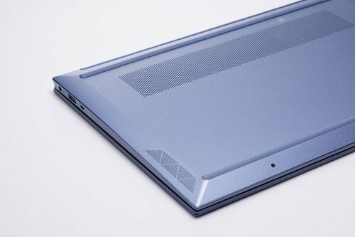 おすすめポイント:3カ所のスピーカーで立体的なサウンド イメージ