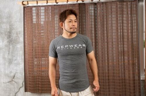 7位: 筋トレに最適「メチーエング」のお得感十分なシャツ