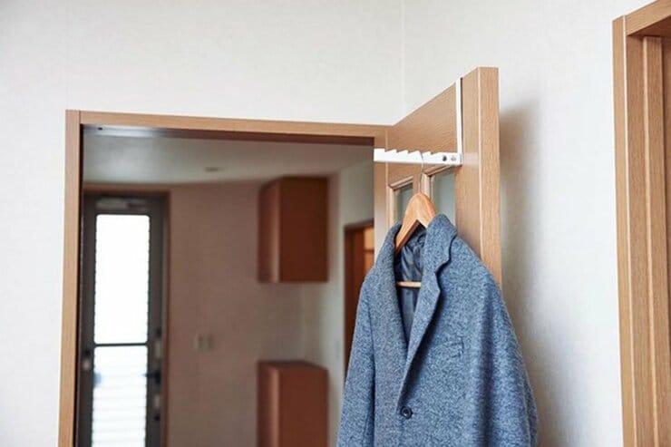隙間収納におすすめ！ スリムな大容量ワゴンとドアに引っかけるハンガーラック