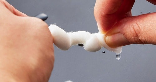 軽く絞っただけでみるみる水滴が出てくる! おしりふきおすすめ イメージ