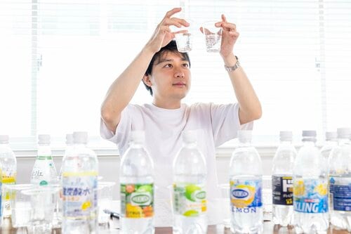 すっぱ苦い、しっかりしたレモン感。 レモンフレーバー炭酸水おすすめ イメージ