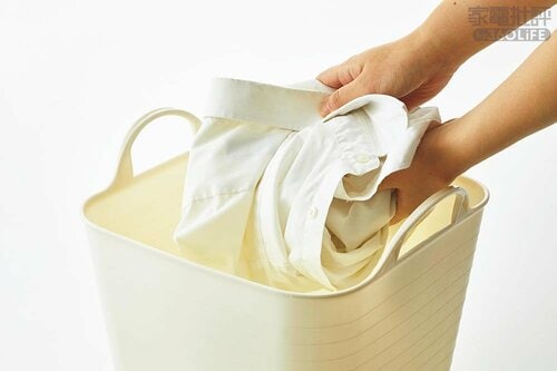つけ置き術:衣類の黄ばみには漂白剤をプラス! リンサークリーナーおすすめ イメージ