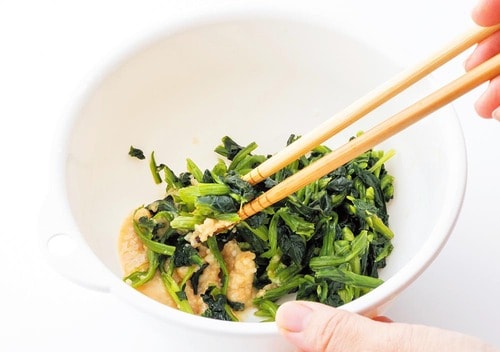 ポイント：ほうれん草を和えるだけ！ カルディおすすめ イメージ