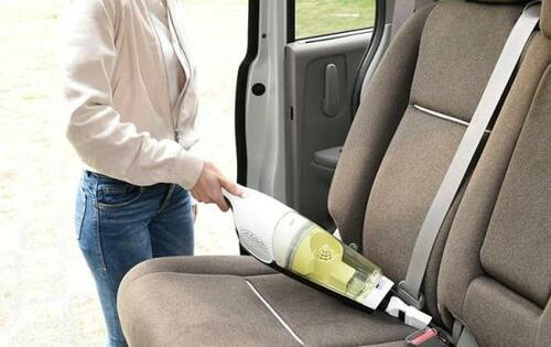 5：車内の掃除にサッと使えて便利「コードレス スティック型クリーナー 」 イメージ