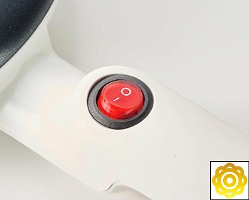 使い勝手:直感的に使える電源ボタン クレープメーカーおすすめ イメージ