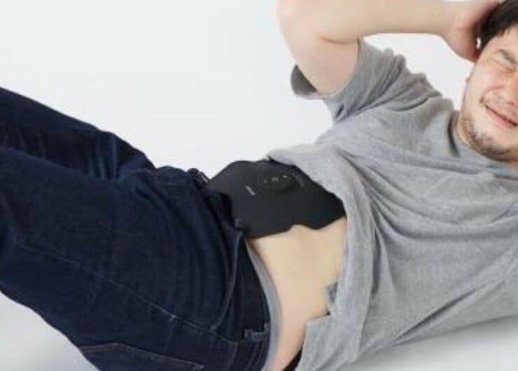 【話題の家トレ】EMS運動器「マクセル」「SIXPAD」でモテボディになる？｜トレーニングのプロとテスト
