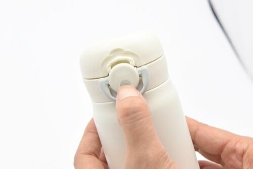 サーモス「真空断熱ケータイマグ JOP-250(NW)」(ワンタッチ) 水筒おすすめ イメージ4