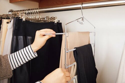 C評価: 掛け外しが面倒になりそうニトリの5段ハンガー イメージ