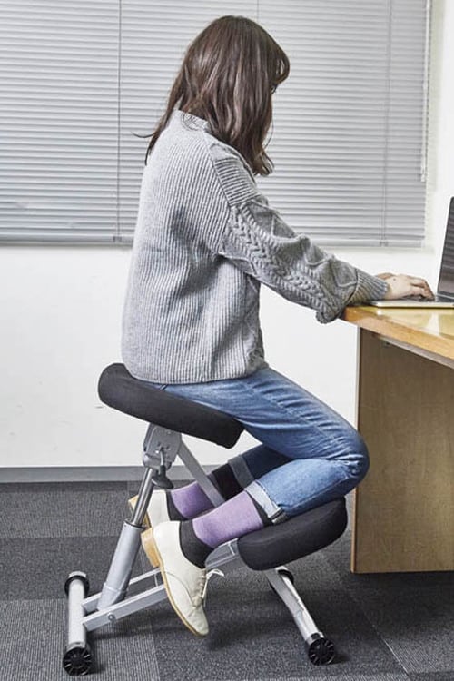 【ストレス減のツボ その④】座るだけで姿勢が良くなる イメージ2