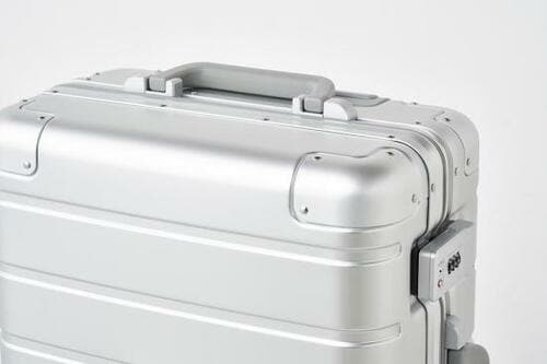 スーツケースとしての使い勝手をプロも絶賛！ イメージ3
