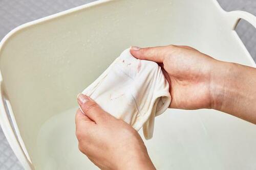 マスクの化粧汚れは「クレンジング」で真っ白に！ イメージ