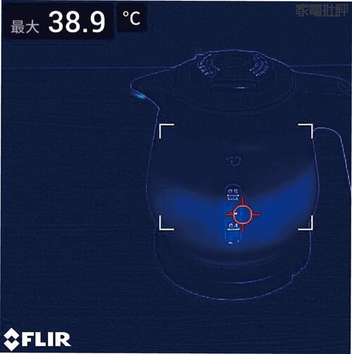 沸騰直後なら表面は熱くない! 電気ケトルおすすめ イメージ