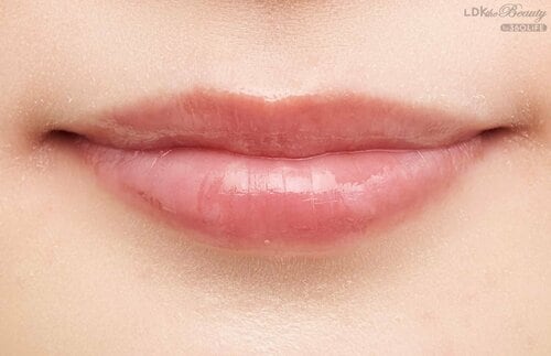 仕上がり：肌色や年代を問わない色 色付きリップセラムおすすめ イメージ