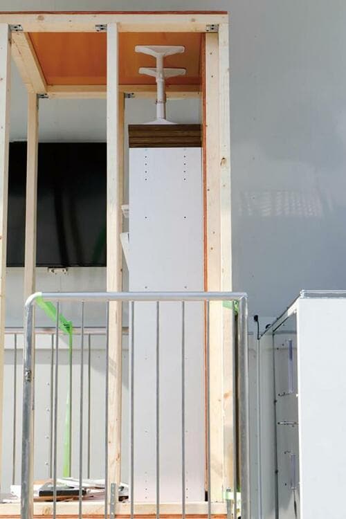 大型家具の転倒防止には「突ぱり耐震ポール」 イメージ3