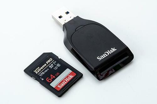 【ここもチェック!】一部のSDカードは特別なリーダーで性能を発揮できる イメージ