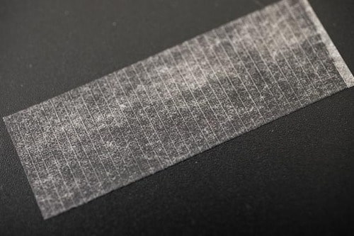 はくり紙を剥がさず貼れて 作業スピードがあがる両面テープ イメージ4