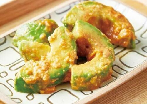 ねっとり濃厚! アボカドのみそコチュ漬けレシピ