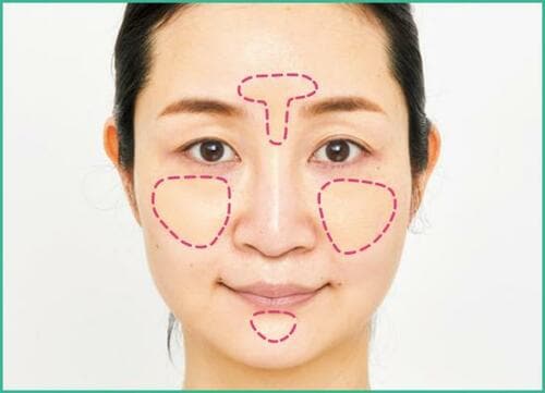 【STEP1】BBクリームを4カ所に置く イメージ